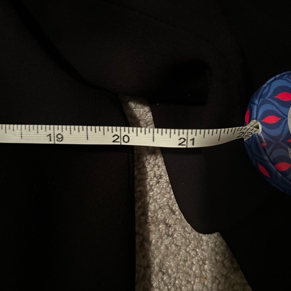 Zara Black Blazer - Picture 6 of 9